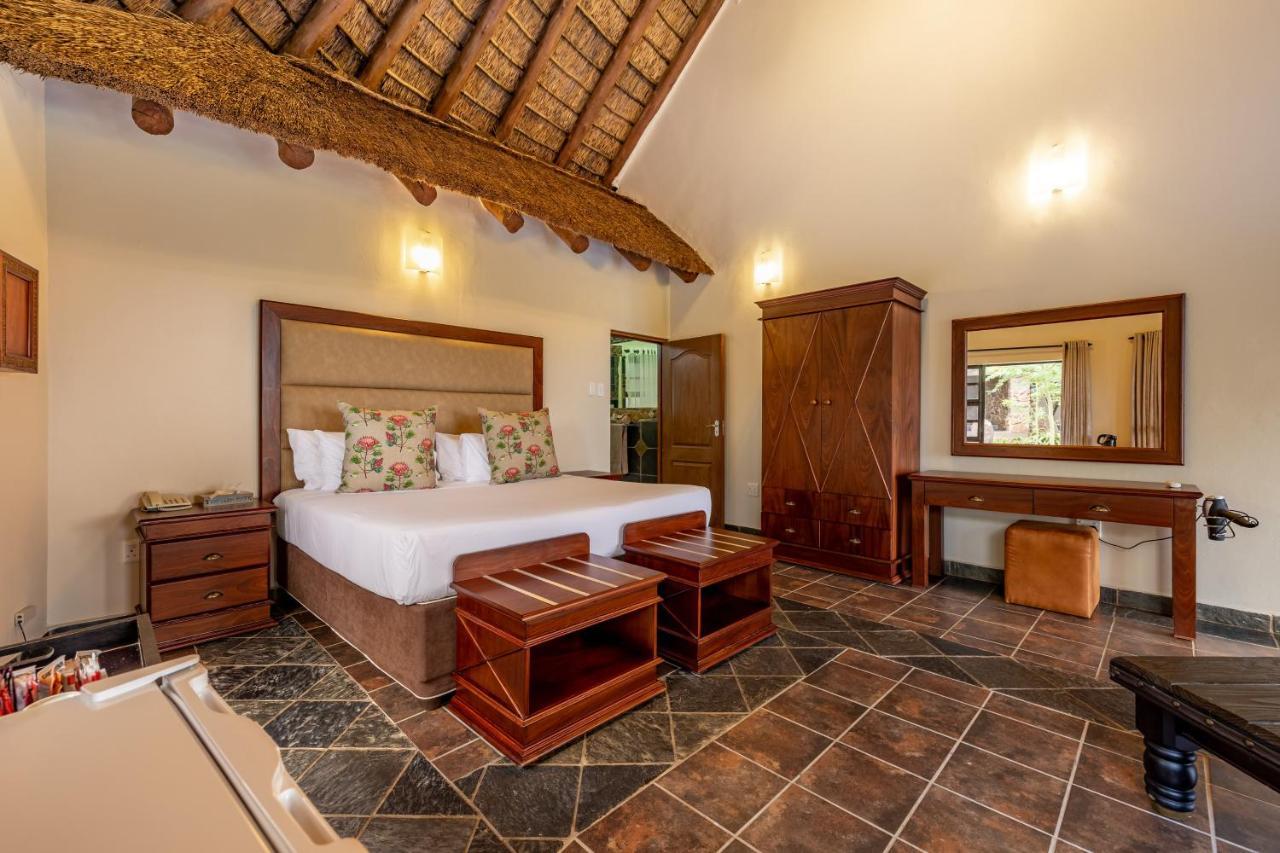 Zulu Nyala Game Lodge Hluhluwe Exterior photo