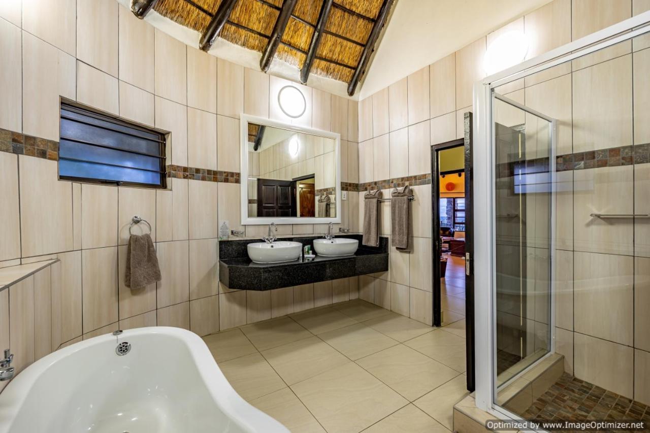 Zulu Nyala Game Lodge Hluhluwe Exterior photo